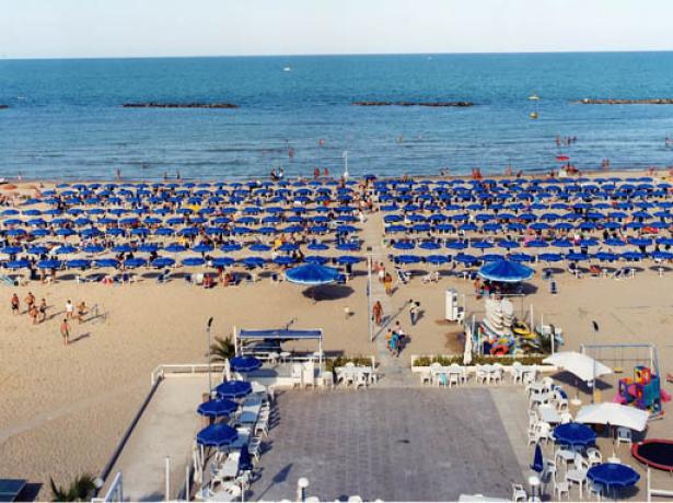 hotelpalmarosa en offer-for-september-in-seaside-hotel-in-roseto-degli-abruzzi 016